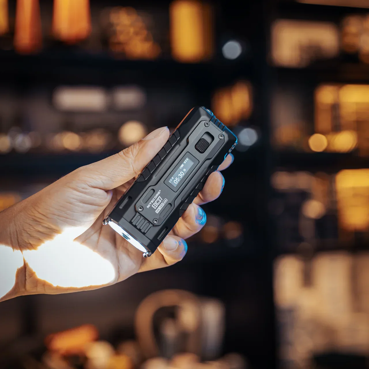 EDC37 - 8000 lumens - Image 6